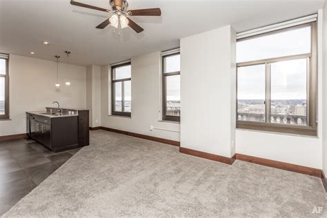 Davenport Bank Apartments - 220 N Main St Davenport IA 52801 ...