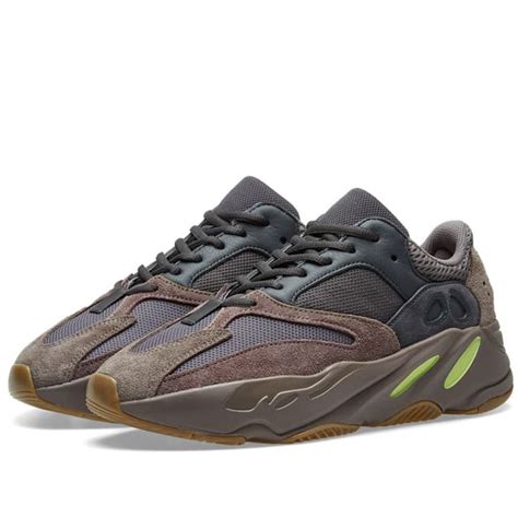 Yeezy Boost 700