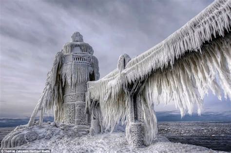 10 Incredible Photos Of Frozen Landscapes