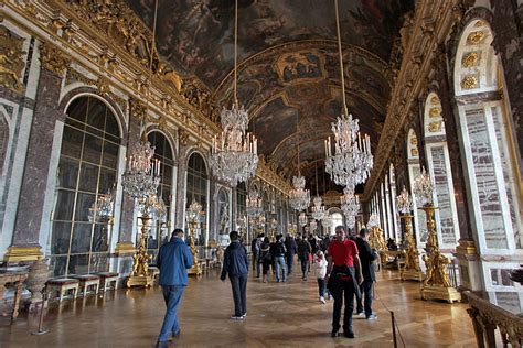 PHOTO: Hall of Mirrors, Versailles Palace, France