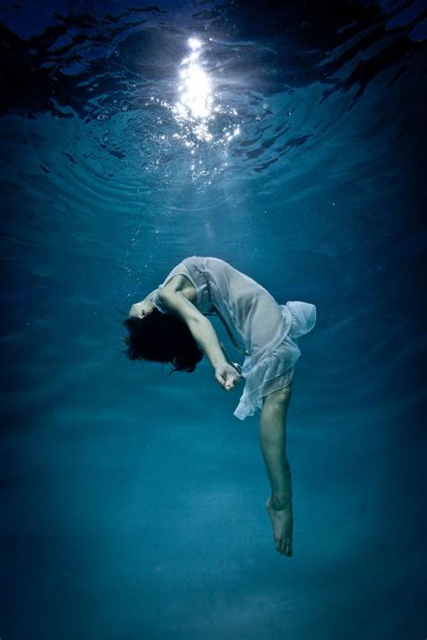 underwater abduction #photography #dance #water #lighting | Underwater photography, Underwater ...