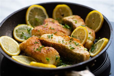 Lemon Garlic Herb Sea Bass - WellForHer