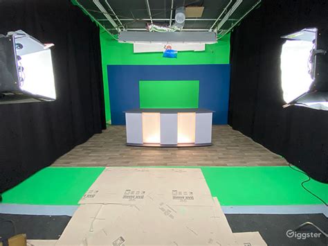 TV Newsroom Set | Rent this location on Giggster