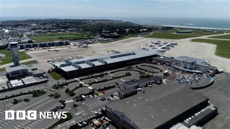 Jersey Airport disappointed over cancelled flights - BBC News