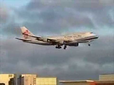 LAX - Runway 24L/R arrival action July 2004 - YouTube