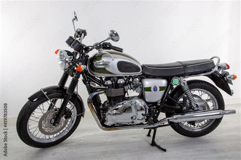 triumph bonneville t100 110th anniversary green grey motorcycle classic retro british motorbike ...