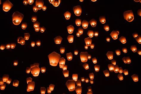 Seribu Lampion Meriahkan Malam Takbiran di NTB | Republika Online