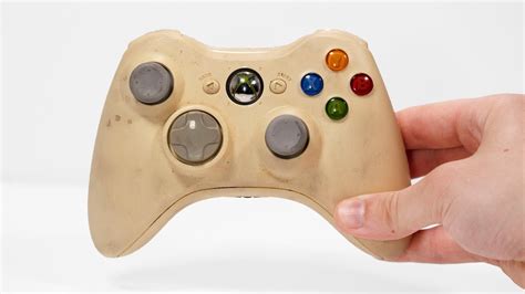 Yellowed Xbox 360 Controller Restoration - Gaming Console Repair - YouTube