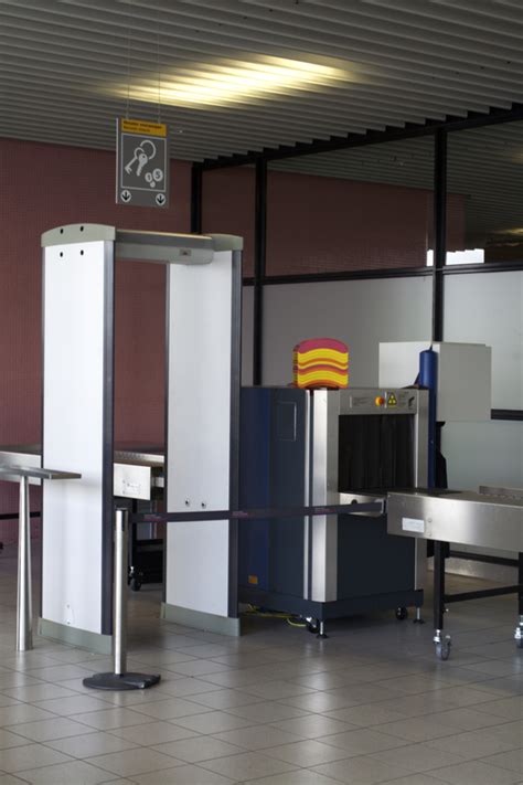 Additional considerations about metal detectors in schools - OSSI