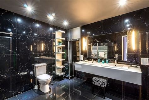 9 Bathroom Lighting Trends For 2024 (With Pictures) | House Grail