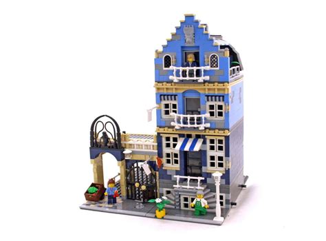 Lego Modular Buildings