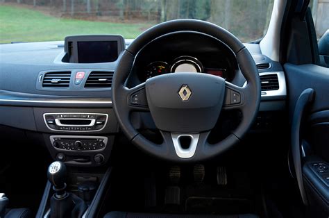 Renault Megane 2008-2016 interior | Autocar