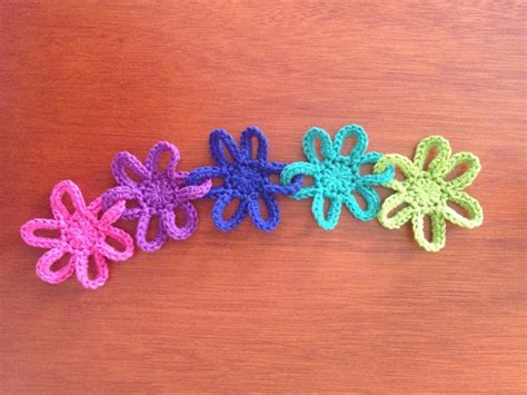 Crochet Flower Pattern / Tutorial: String of Flowers Flower | Etsy