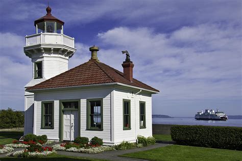 Mukilteo Lighthouse Photograph by Paul Riedinger - Fine Art America