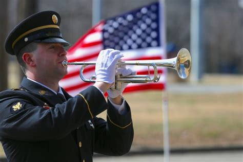 Trumpeters sound final call honoring military, veterans | Article | The United States Army