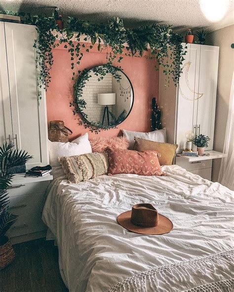 Dreamy coral room | Bedroom inspirations, Bedroom makeover, Bedroom design