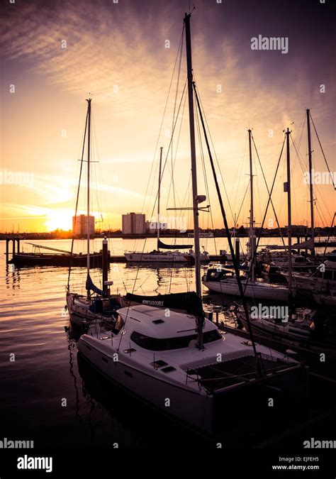 Sunset over Portsmouth Harbour, from Gunwharf Quays marina Stock Photo - Alamy