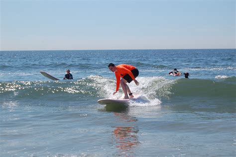 Surfing Lessons in New York: Where to Go?