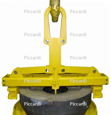 ITEM 64 - Pincer for refractories - Piccardi SRL