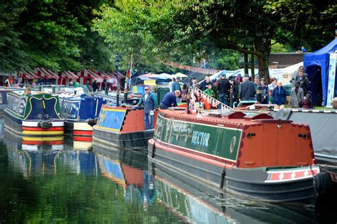 Visitors flock to Tipton Canal and Community Festival - with PICTURES | Express & Star