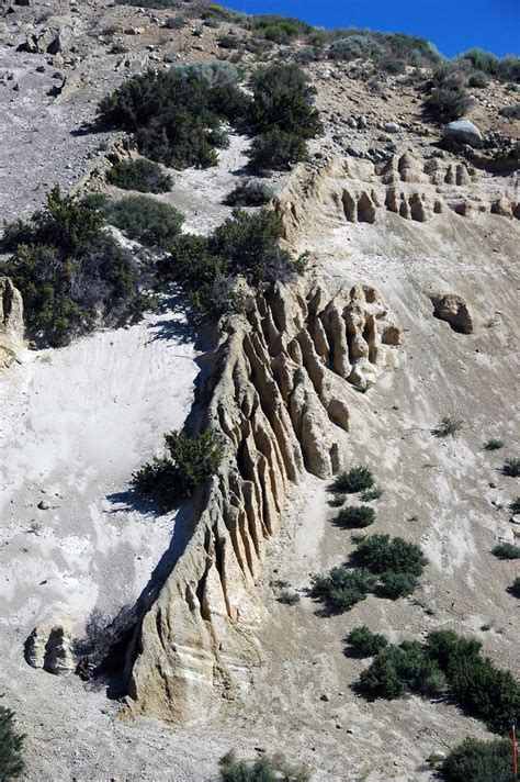 Clastic dike in the Bishop Tuff (Pleistocene, 760 ka; Sher… | Flickr