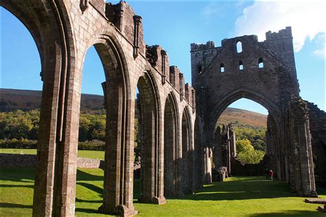 Nave: Llanthony Priory | The ruins of Llanthony Priory in th… | Flickr