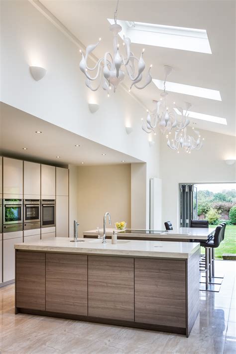 Double the islands, double the flexibility in this SieMatic kitchen by Stuart Frazer in the UK ...