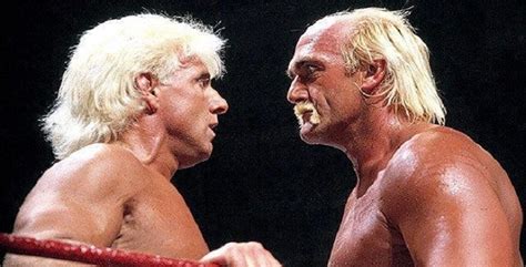 Mic Battle: Hulk Hogan vs. Ric Flair - The Overtimer