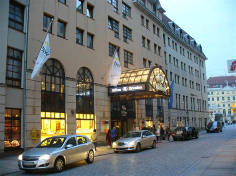 Bild "Außenansicht Hilton Dresden" zu Hotel Hilton Dresden in Dresden