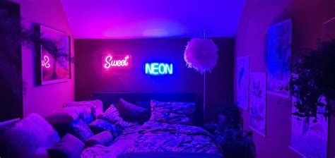 Neon Blue Aesthetic Bedroom Ideas - pic-loaf