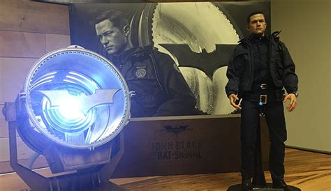 Bat Signal Hot Toys | Wow Blog