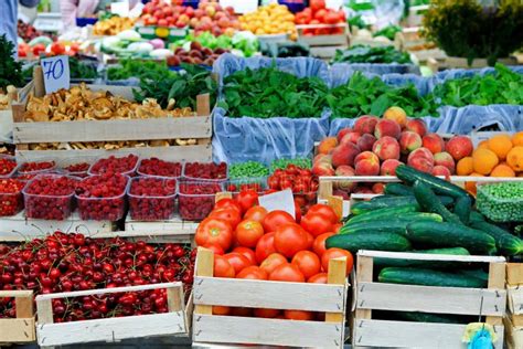 Farmers Market stock photo. Image of capitalism, broccoli - 32170738