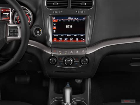 2018 Dodge Journey: 53 Interior Photos | U.S. News