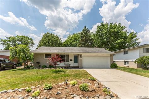 14599 Ronnie Ln, Livonia, MI 48154 | MLS# 2200046861 | Redfin