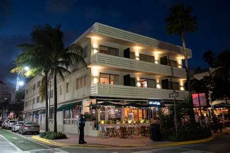 NEWS CAFE, Miami Beach - Flamingo / Lummus - Menu, Prices & Restaurant Reviews - Tripadvisor