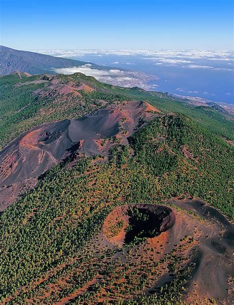 Volcano of Cumbre Vieja . La Palma . Canary Islands | Urlaub spanien, Tolle reiseziele, Weltreise