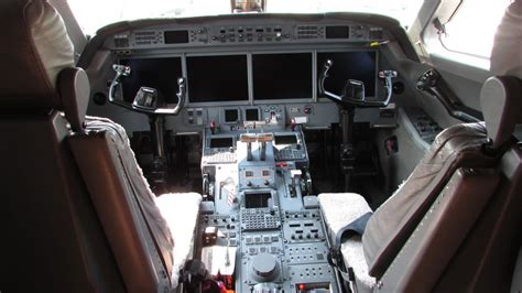 Gulfstream G550 cockpit by htfshimmer on DeviantArt