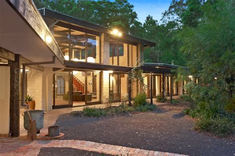 Mud Brick House Australia | Alistair Knox design | Pinterest | Bricks, House and Straw bales