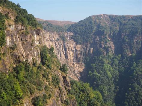 11 Best Reasons To Visit Cherrapunjee (Sohra) - India's Scotland Of The East!