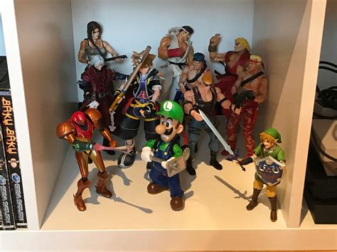 Recently started collecting video games figures. Heres my collection so ...