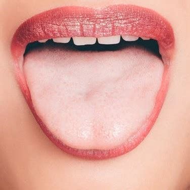 White Tongue Vs Oral Thrush (Learn The Difference Here!)