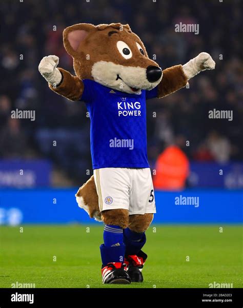 Leicester City mascot Filbert Fox Stock Photo - Alamy