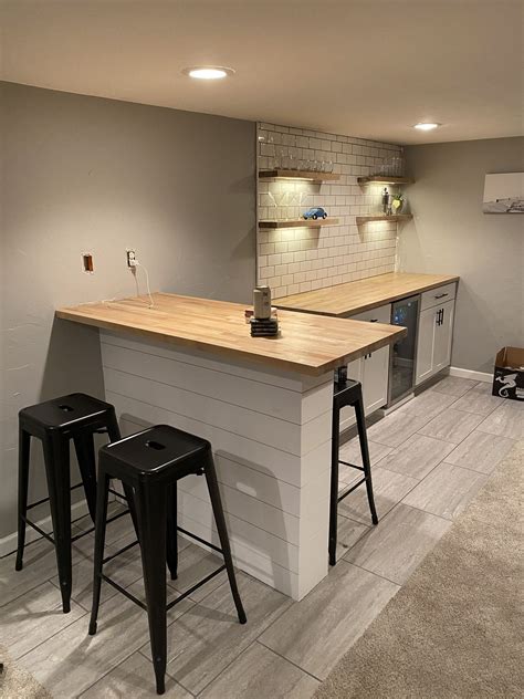 5 Basement Bars That Bring Home The Good Times! | Basement Bar Designs Diy | Basement Bar Pl ...