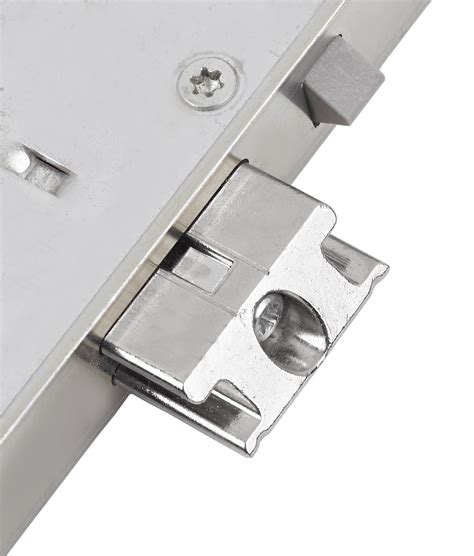 Lockmaster AutoEngage (6’ 8” & 8’) Range - Multipoint Door Locks - Yale ...