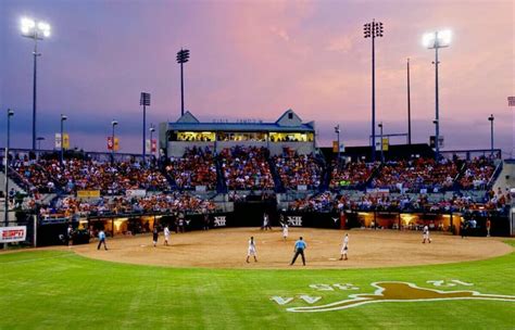 Texas Longhorns Softball Tickets - StubHub