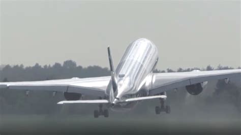 Watch as this Airbus A350 performs an amazing near-vertical takeoff