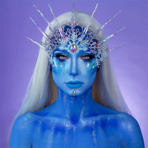 65+ Best Halloween Makeup Ideas on Instagram 2020 | Makeup Looks Ice Makeup, Xmas Makeup ...