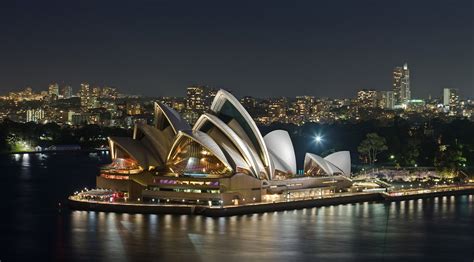 Sydney Opera House Pictures, History & Facts