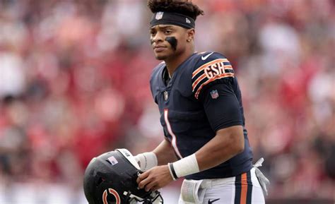 Justin Fields Injury Update: Rookie QB's Ribs Improving