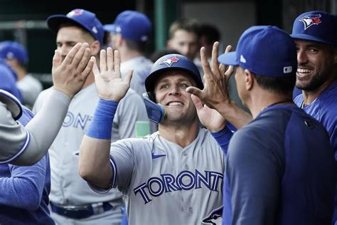 Davis Schneider hit tiebreaking solo homer as Toronto Blue Jays edge ...